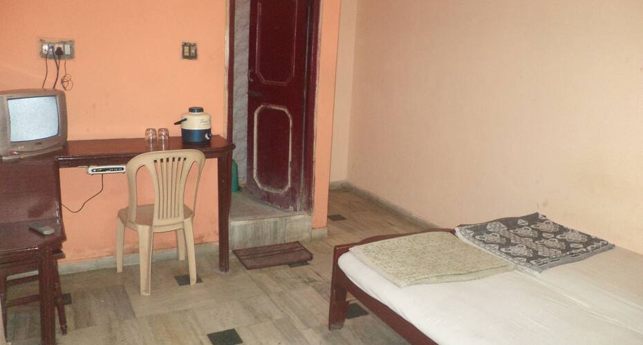 Mittal Bhavan Guest House, Vadodara 3